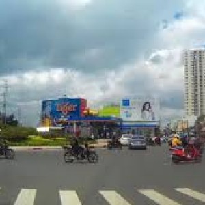 NGAY VÒNG XOAY AN LẠC EM CẦN GẤP CÔ GIÚP VIỆC NHÀ BAO ĂN Ở