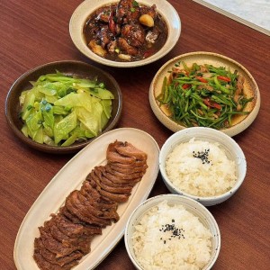 📢🔥 TUYỂN GẤP 1 CÔ PHỤ BÁN QUÁN NEM – BAO ĂN Ở LẠI TẠI QUẬN 3 🔥📢  LH 0966529171