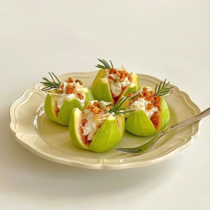 Gia đình em thực sự cần người làm lắm luôn , chị nào làm được alo e gấp nha