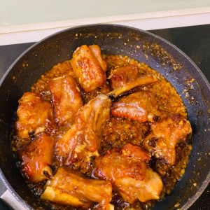 NHÀ CÓ 1 LẦU Ở GẦN VÒNG XOAY AN LAC. TÌM CÔ GIÚP VIỆC NHÀ LƯƠNG THÁNG 10 TRIỆU