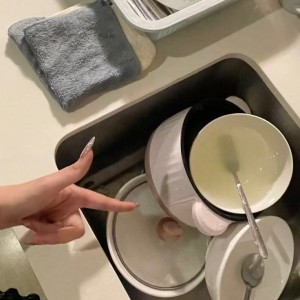 Em Đang Cần Tìm 1 Cô Về Phụ Gia Đình Dọn Dẹp Nhà Cửa Và Nấu Ăn Tại Gần Ngay Aeon Quận Bình Tân