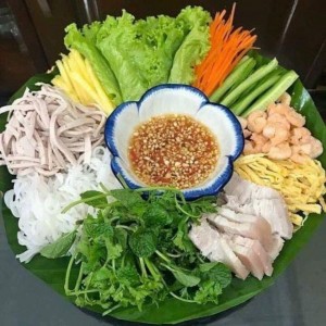 Nhà em cần gấp cô phụ quán chay Quận 10, bao ăn ở lại, lương 8 triệu!