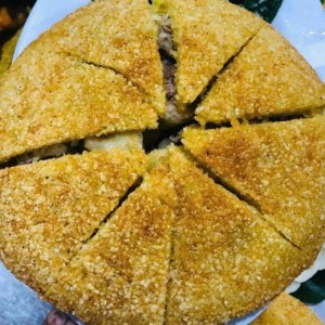 Tuyển gấp 1 cô làm việc có tâm đi làm bao ăn ở lại ạ