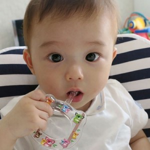 Vợ chồng em mới có bé 10 tháng hiện đang ở chung cư Phạm Viết Chánh quận Bình Thạnh,đang cần gấp 1 chị chuyên chăm em bé