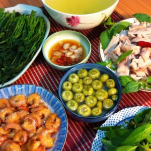 TUYỂN GẤP CÔ CHĂM BÉ – QUẬN 7_LH 0966529171