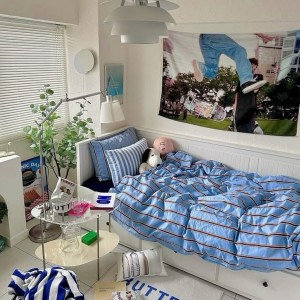 Nhà ở Tôn Thất Thuyết, quận 4 có 2 vợ chồng , 1 con đi học được 10 tuổi đang cần tuyển cô giúp việc