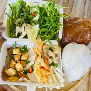Em Tuyển 1 Cô Giúp Việc Nhà, Nấu Ăn Đi Làm Bao Ăn Ở Lại A