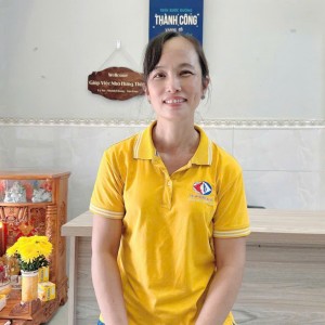 Chị Phấn hiền lành chịu khó đang tìm việc bao ăn ở lại ạ