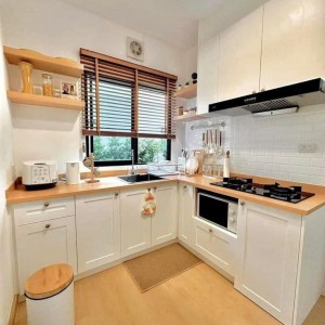 E tìm GẤP 1 chị giúp việc làm ở lại lâu dài với gia đình em, nhà 1 trệt 1 gác lưng 59m2 ở Quận 8 trên đường Phạm Hùng.