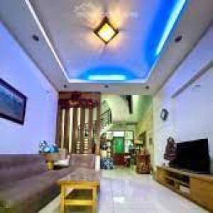 Cần Cô Giúp Việc Nhà Bao Ăn Ở Cho Gia Đình 3 Người Lớn