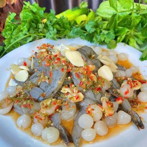 Tuyển gấp 1 cô làm cho gđ em ạ