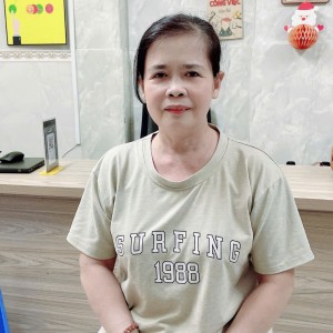 Chị Tiếp làm việc có tâm , rất chịu khó đi làm đang tìm việc bao ăn ở lại ạ