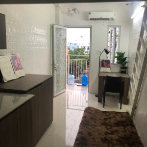 Nhà Em Ở Gần Lanmark 81 –bình Thạnh Tuyển Gấp Gấp Cô Về Làm Việc Nhà