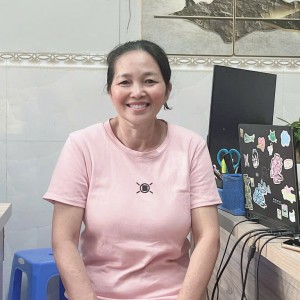 Em đang tìm việc cho chị Thủy mới ở quê lên ạ