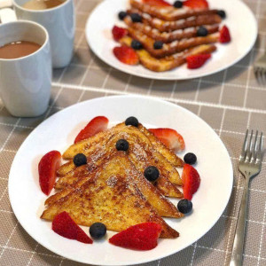 Tuyển gấp 1 cô giúp việc nhà cho gia đình em ạ