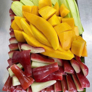 Tuyển gấp 1 cô nấu ăn ngon đi làm bao ăn ở lại ạ