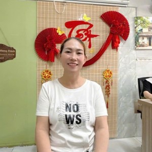 Em đang tìm việc cho cô Ngọc mới ở quê lên ạ