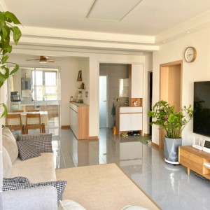 HIỆN EM ĐANG CẦN 1 CÔ GIÚP VIỆC CHO GIA ĐÌNH EM CÓ 3 NGƯỜI BAO ĂN Ở LƯƠNG 13 TRIỆU Ạ