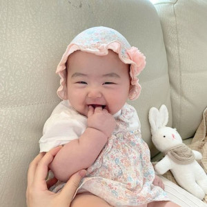 Bé Nhà Em Được 8 Tháng Rồi E Cần Cô Bảo Mẫu Về Chăm Sóc Cho Bé