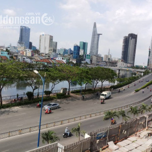 Cần Một Chị Siêng Năng Về Giúp Việc Nhà Cho Gia Đình Ở  Bến Vân Đồn Quận 4
