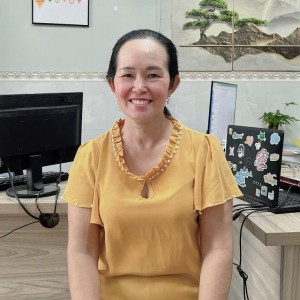 Chị Yến đa năng mọi cv đang tìm việc bao ăn ở lại ạ