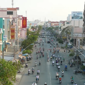 EM TÌM 1 CHỊ ÍT VƯỚNG BẬN GIA ĐÌNH VỀ LÀM VIỆC NHÀ CHO GIA ĐÌNH