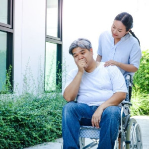 Chính Chủ  Cần Gấp 1 Nam Chuyên Chăm Sóc Người Già Đi Làm Bao Ăn Ở Lại A