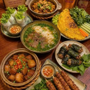 Tuyển Gấp Cho Gđ Em Ạ