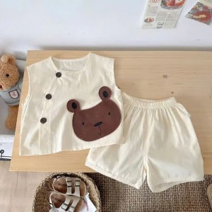 Vợ chồng em cần 1 chị chăm bé 1 tuổi chung cư Sky Center quận Tân Bình lương 13 triệu bao ăn ở