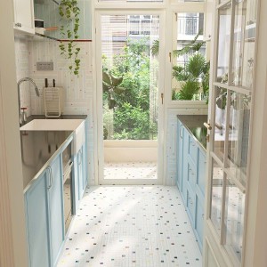 Gia đình e đang cần tìm một người giúp việc nhà thật thà, chăm chỉ ở chung cư Green Building Quận 3 Lương 12tr ạ