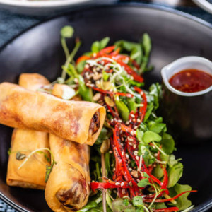 2 Mẹ Con Em Cần Gấp Chị Giúp Việc Nhà Ở Q3 Lương 10tr