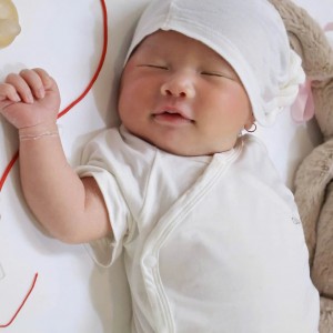 Tuyển gấp 1 cô chuyên chăm bé giổi ạ