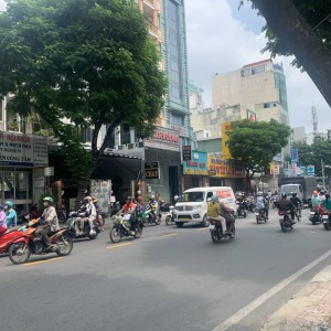 CẦN GẤP  1 CHỊ VỀ PHỤ VIỆC NHÀ VỚI EM Ở ĐƯƠNG THÀNH THÁI QUẬN 10