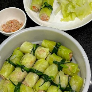 NGAY ĐƯỜNG  TRẦN HƯNG ĐẠO QUẬN 5 EM TUYỂN CÔ GIÚP VIỆC NẤU ĂN CHO NHÀ EM NHÉ