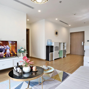 tìm gấp chị chăm bé chung cư Q.4 (Ở LẠI) - lương 10tr