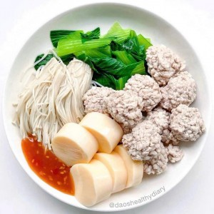 Tuyển gấp 1 cô chăm ông cho gđ em ạ