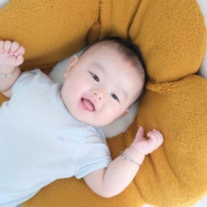 NHÀ CÓ BÉ 10 THÁNG TUỔI CẦN CHỊ VỀ CHĂM SÓC .LÀM ĂN Ở LẠI LUÔN VỚI GIA ĐÌNH