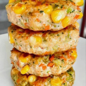 CẦN CHỊ GIÚP VIỆC NHÀ CHUYÊN NẤU ĂN (Ở LẠI) - Q.2