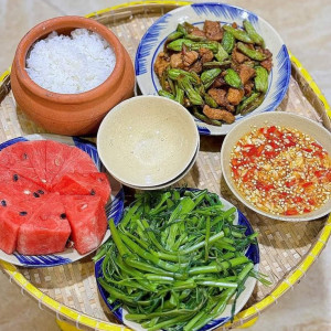 Nhà Em Mặt Phố Có 2 Lầu Diện Tích Nhỏ Gọn Có 43m2 Thôi Nằm Trên Đường Nguyễn Duy Dương Quận 5 Sg. Tuyển Gấp Chị Đến Phụ Việc Nhà Giúp Em 1 Tay Nha
