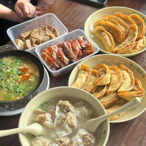 Bây giờ đăng bài kiếm cô làm việc nhà ở lại mà sao khó quá có chị nào làm ở lại được thì qua nhà  giúp e một tay với nha !!