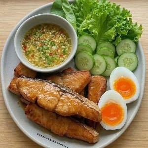 Tuyển cô chuyên chăm bé ạ