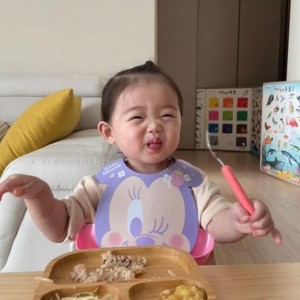 TÌM CHỊ CHĂM BÉ 4 THÁNG TUỔI CHO VỢ CHỒNG EM