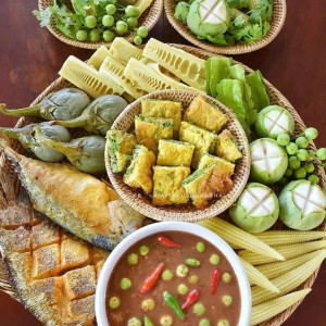 Tuyển  gấp 1 cô lm sáng đi chiều ở Quận Bình Tân ạ