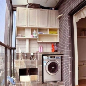 Nhà Mặt Tiền Có 1 Lầu Ở Bến Vân Đồn Quận 4. Cần Gấp cô Giúp Việc Nhà