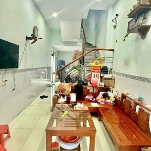 EM ĐANG CẦN GẤP CÔ GIÚP VIỆC NHÀ LÀM ĂN Ở LẠI CÙNG NHÀ EM VỚI MỨC LƯƠNG TỪ 13 TRIỆU NHA  !!