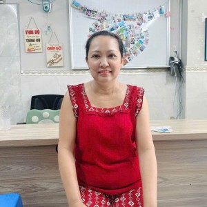 Chị Vân mới ở quê lên đang tìm việc chuyên chăm ông bà - phụ việc nhà bao ăn ở lại ạ