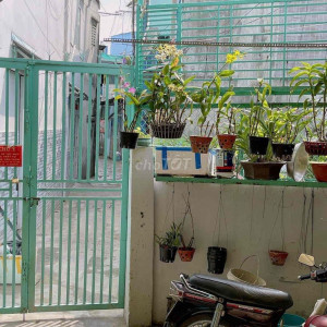 Cần gấp chị giúp việc nhà làm ăn ở lại tại nhà phố 2 lầu 40m2 ở đường Thành Thái Quận 10