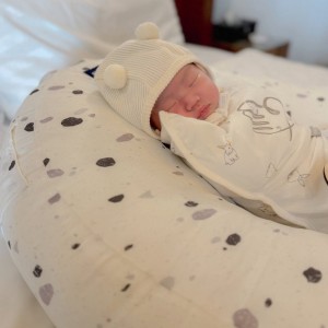 EM BÉ NGOAN ĐƯỢC 2 THÁNG CẦN CÔ VỀ CHĂM NÔM TẠI ĐƯỜNG CÂY TRÂM QUẬN GÒ VẤP