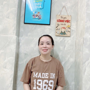 Em đang tìm việc cho chị gái em ạ