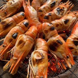 Tuyển gấp 1 cô làm tập vụ khách sạn